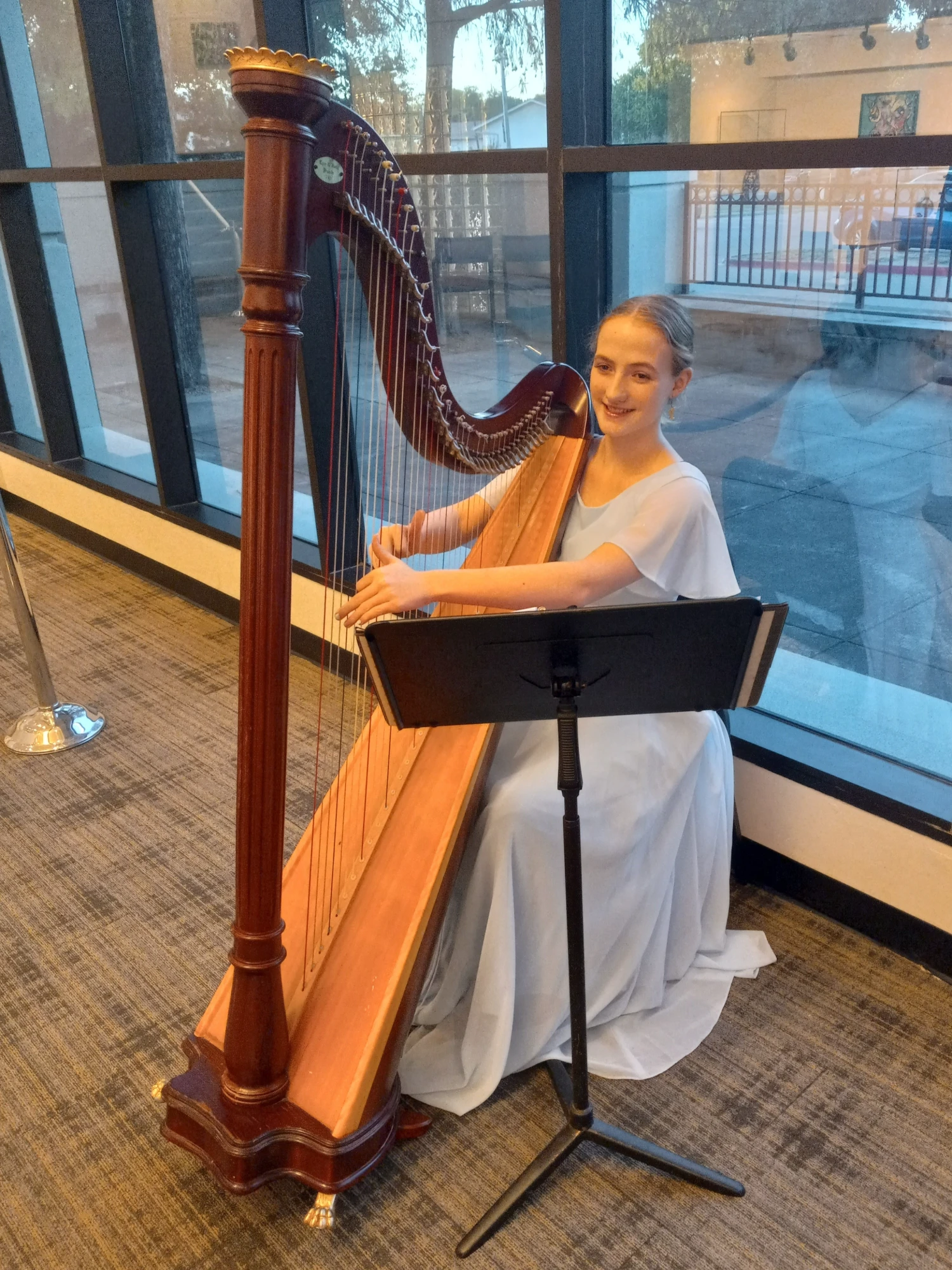 10-19-2024 - Prelude 4a -Lizzie Crawford (posed, playing harp)(cropped)